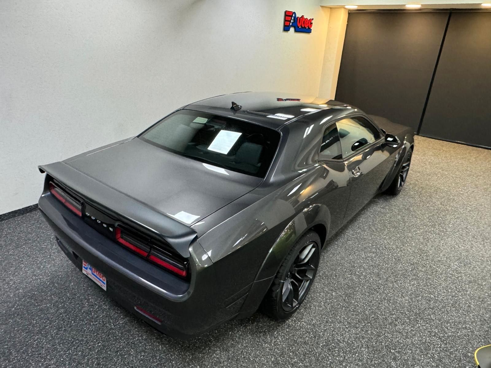 Fahrzeugabbildung Dodge CHALLENGER HELLCAT JAILBREAK -LAST CALL-CARBON