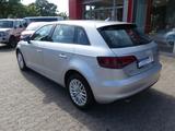 Audi A3 Sportback ambiente Automatik*Navi*PDC - Audi A3 mit Diesel-Antrieb