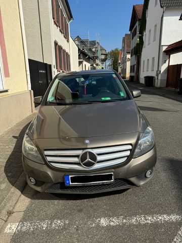 Mercedes-Benz B 180 CDI BlueEFFICIENCY -