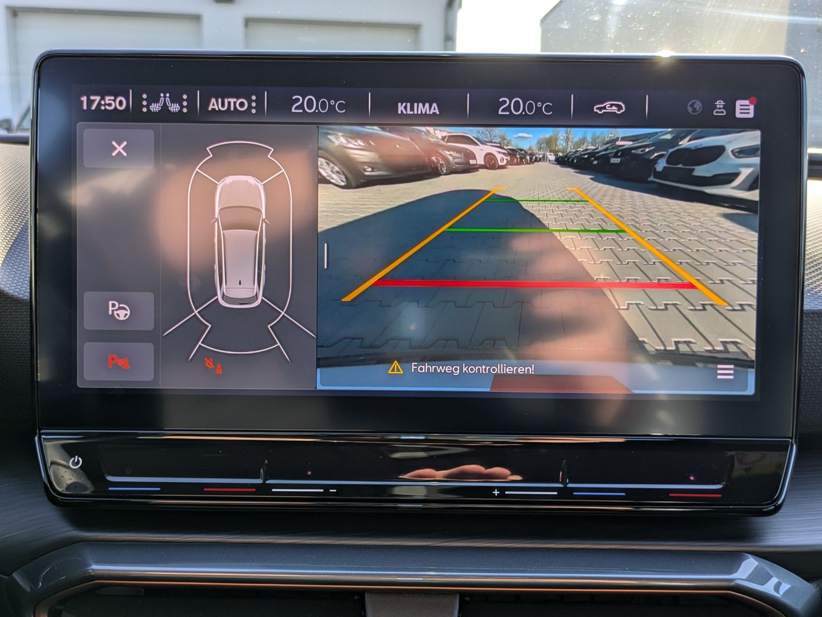 Fahrzeugabbildung CUPRA Leon 1.5 eTSI DSG MATRIX-LED*ACC*AHK*KAMERA*18"