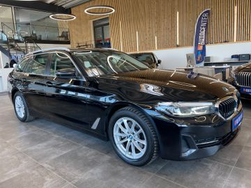 BMW 520 Touring 520 d *1.HAND*HUD*NAVI*KAM*LED*AHK*