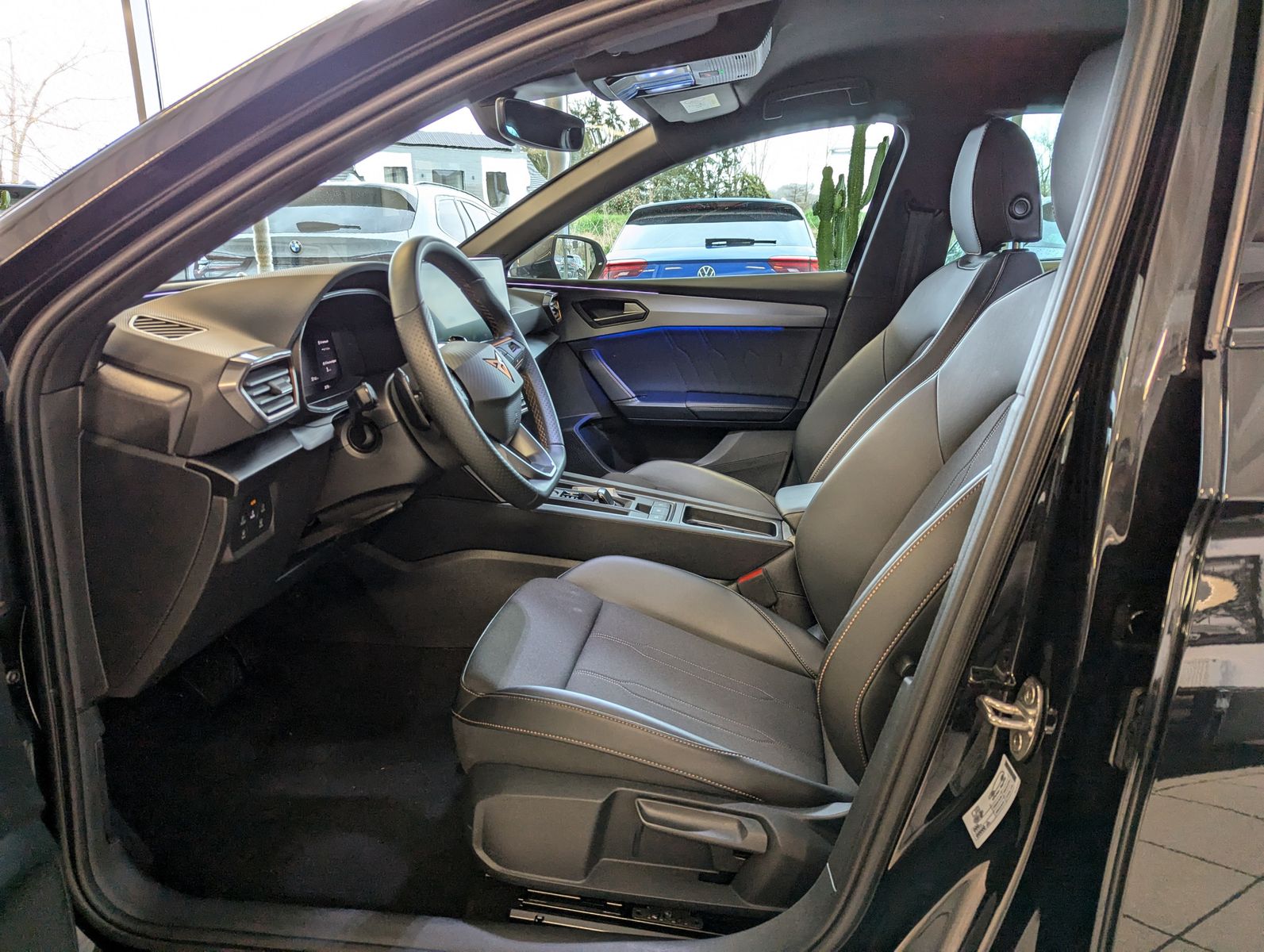Fahrzeugabbildung CUPRA Leon 1.5eTSI DSG Matrix Cam Vision+ Full Link