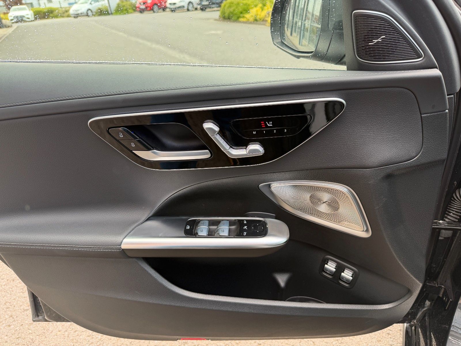 Fahrzeugabbildung Mercedes-Benz C 300 e 4M AVANTGARDE Memory+Burm+Distr+RKamera+