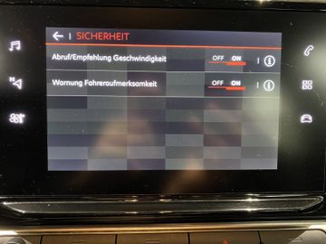 Bild 15 Citroën C3 PureTech 1.2 Shine Automatik/LED/Regen+Licht