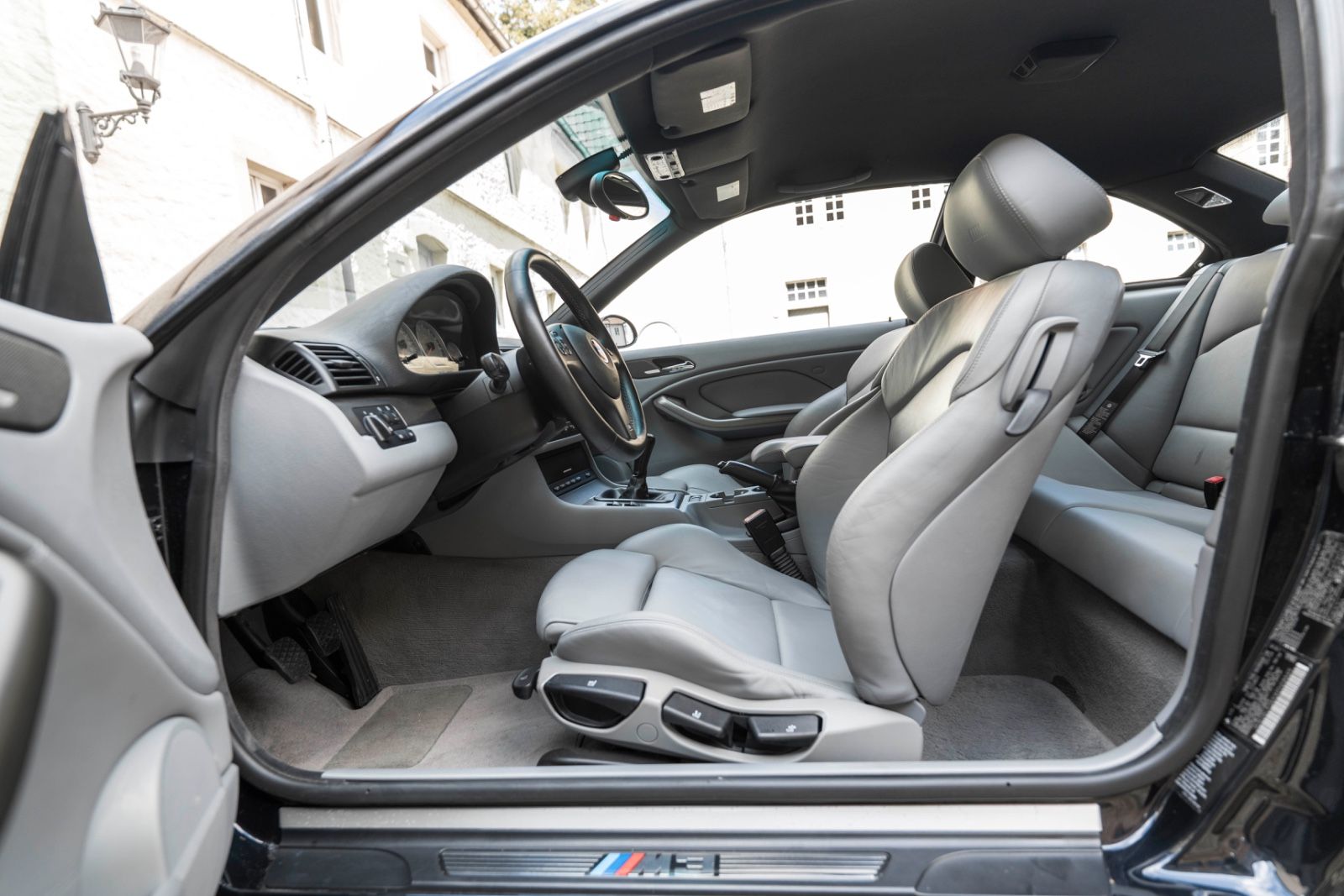 Fahrzeugabbildung BMW M3 E46 COUPE H&K SZH BIXENON TEMPOMAT SCHALTER