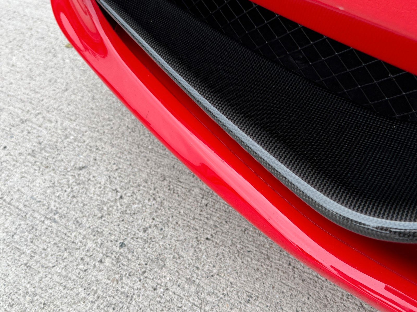 Fahrzeugabbildung Ferrari 458 Italia*ChallengeGrill*VollCarbon*LED Lenkrad