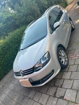 Volkswagen Sharan 2.0 TSI DSG Highline + Top Ausstattung - Volkswagen Sharan mit Benzin-Antrieb: Kleinbus, 2.0