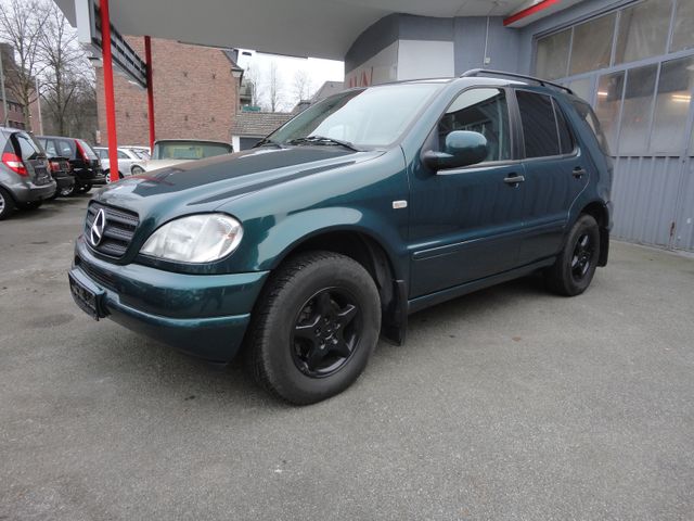 Mercedes-Benz ML 320 Autom Navi Leder ESH.Dach SHZ 8xAlu