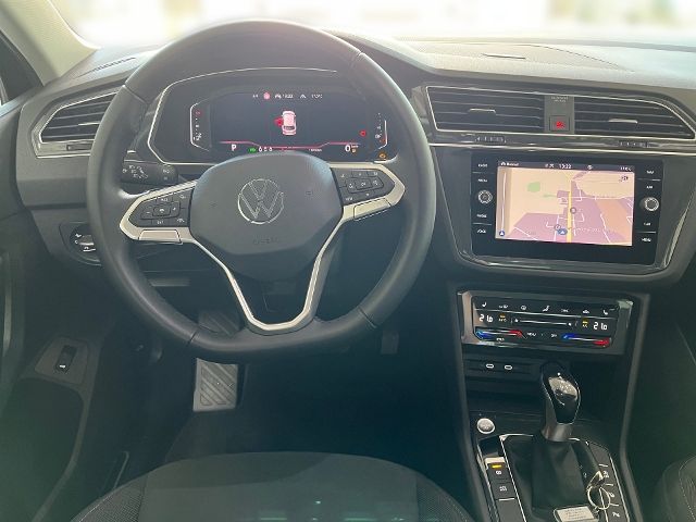 Fahrzeugabbildung Volkswagen Tiguan 2.0 TSI DSG 4M ELEGANCE NAVI KAMERA GJR