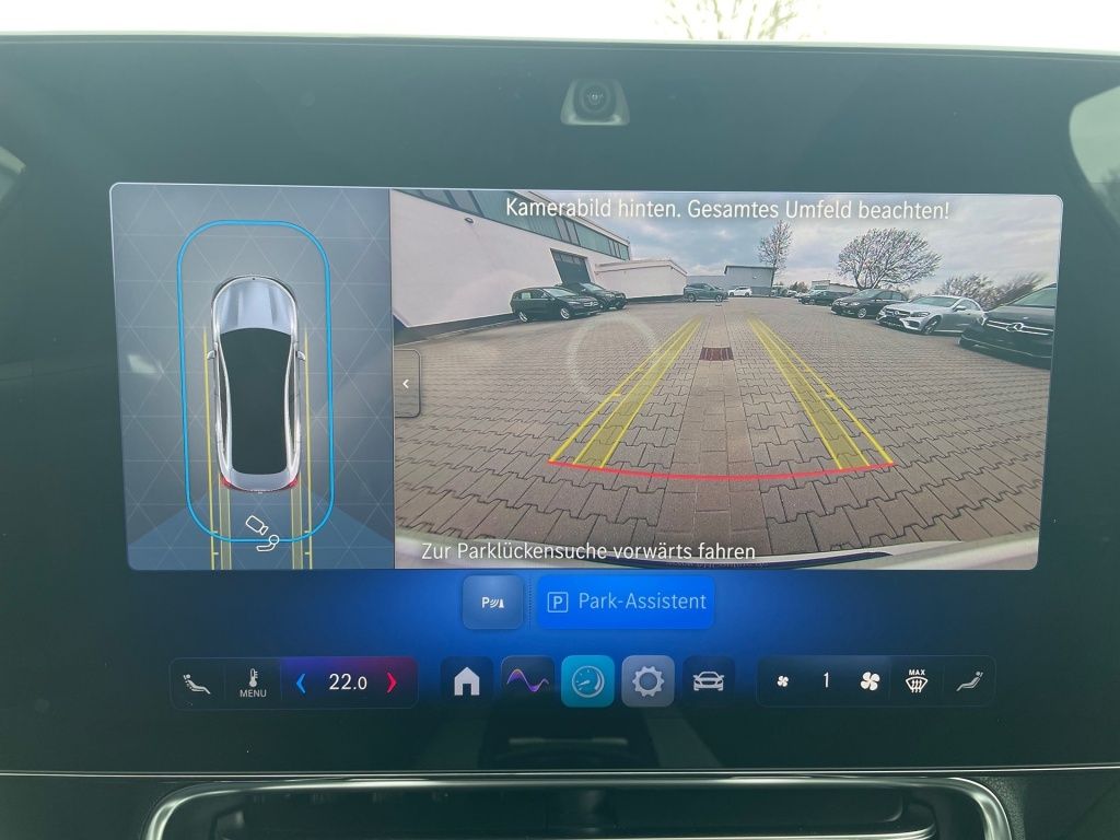 Fahrzeugabbildung Mercedes-Benz CLA 180 +PROGRESSIVE+NIGHT+AHK+MULTIBEAM+KEYLESS