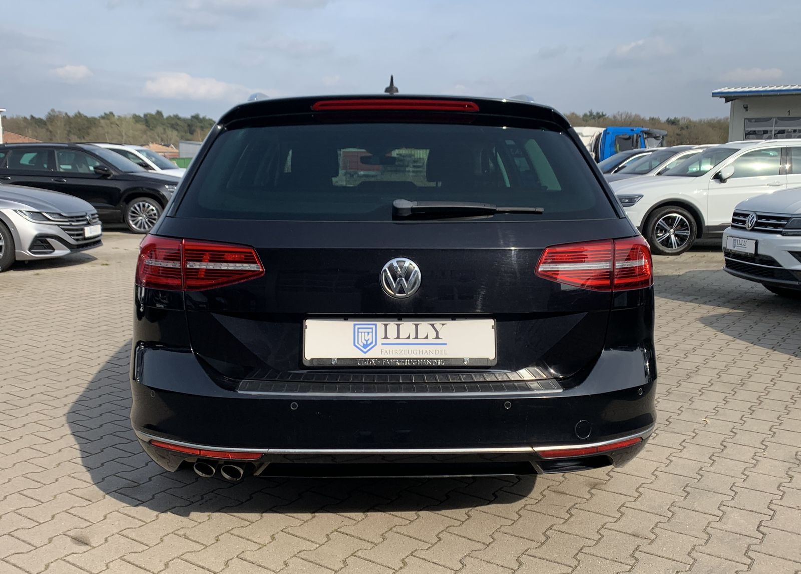 Fahrzeugabbildung Volkswagen Passat Variant 2.0 TDI*Highline*AHK*STHZ*Cam*