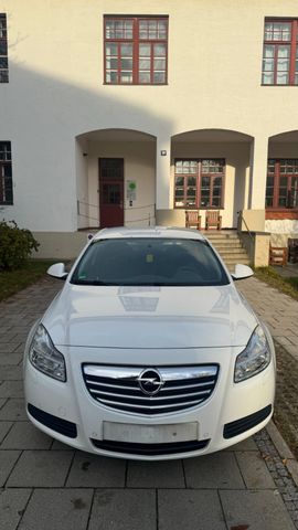 Opel Insignia 1.6 -