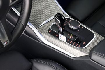 BMW 320i xDrive Limousine M Sport M 50 Jahre