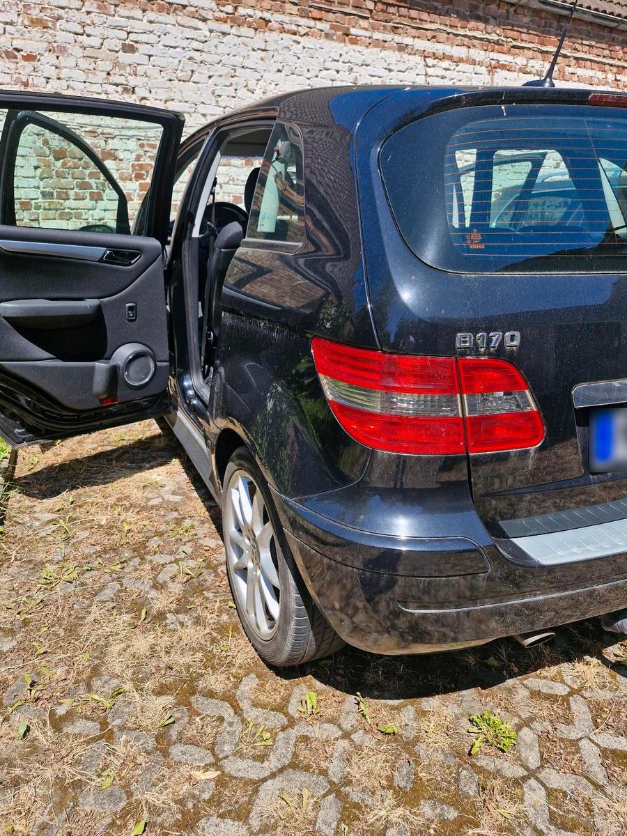Mercedes-Benz B170 2006 — rear view
