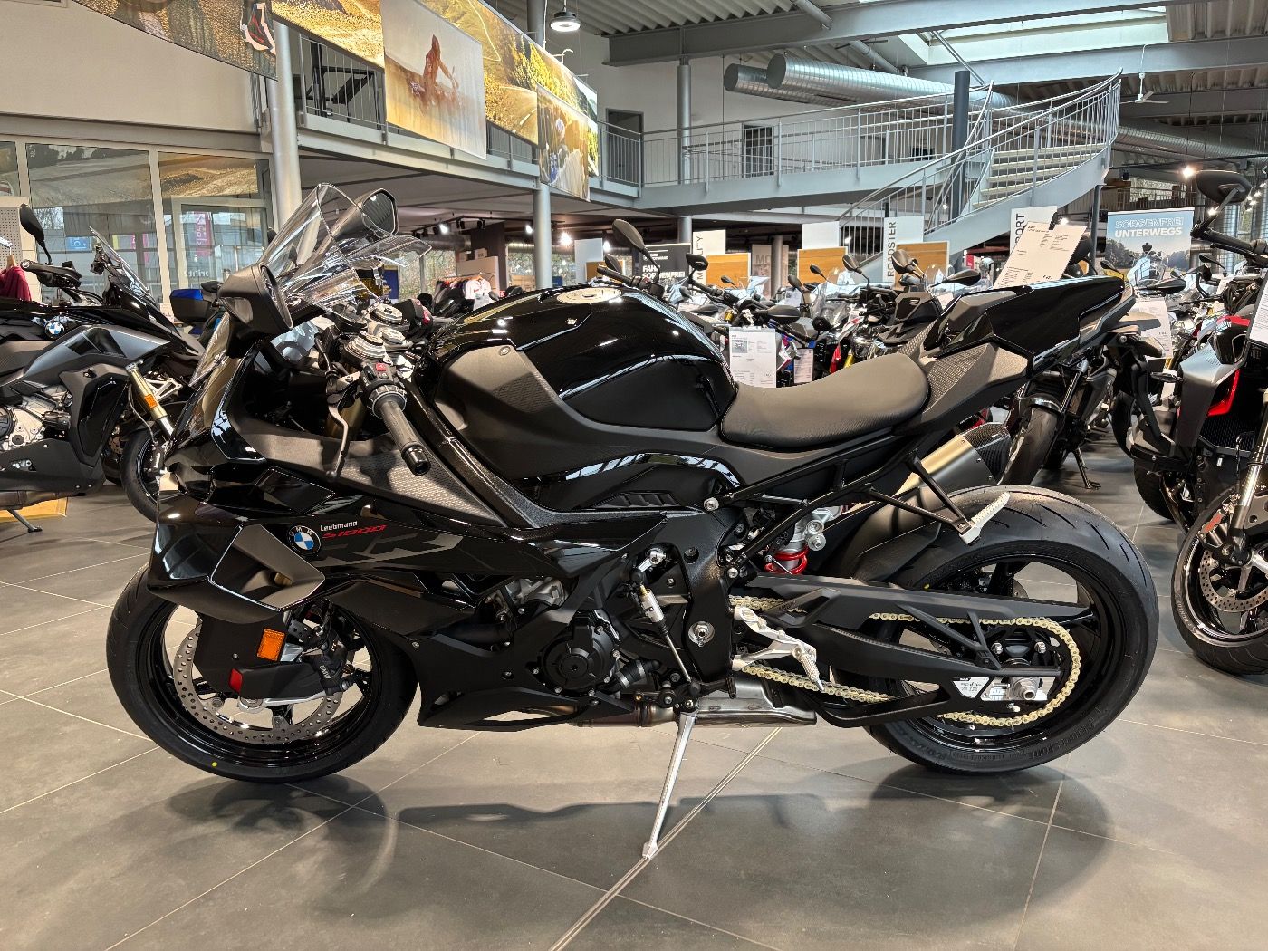 Fahrzeugabbildung BMW S 1000 RR Race- und Dynamikpaket