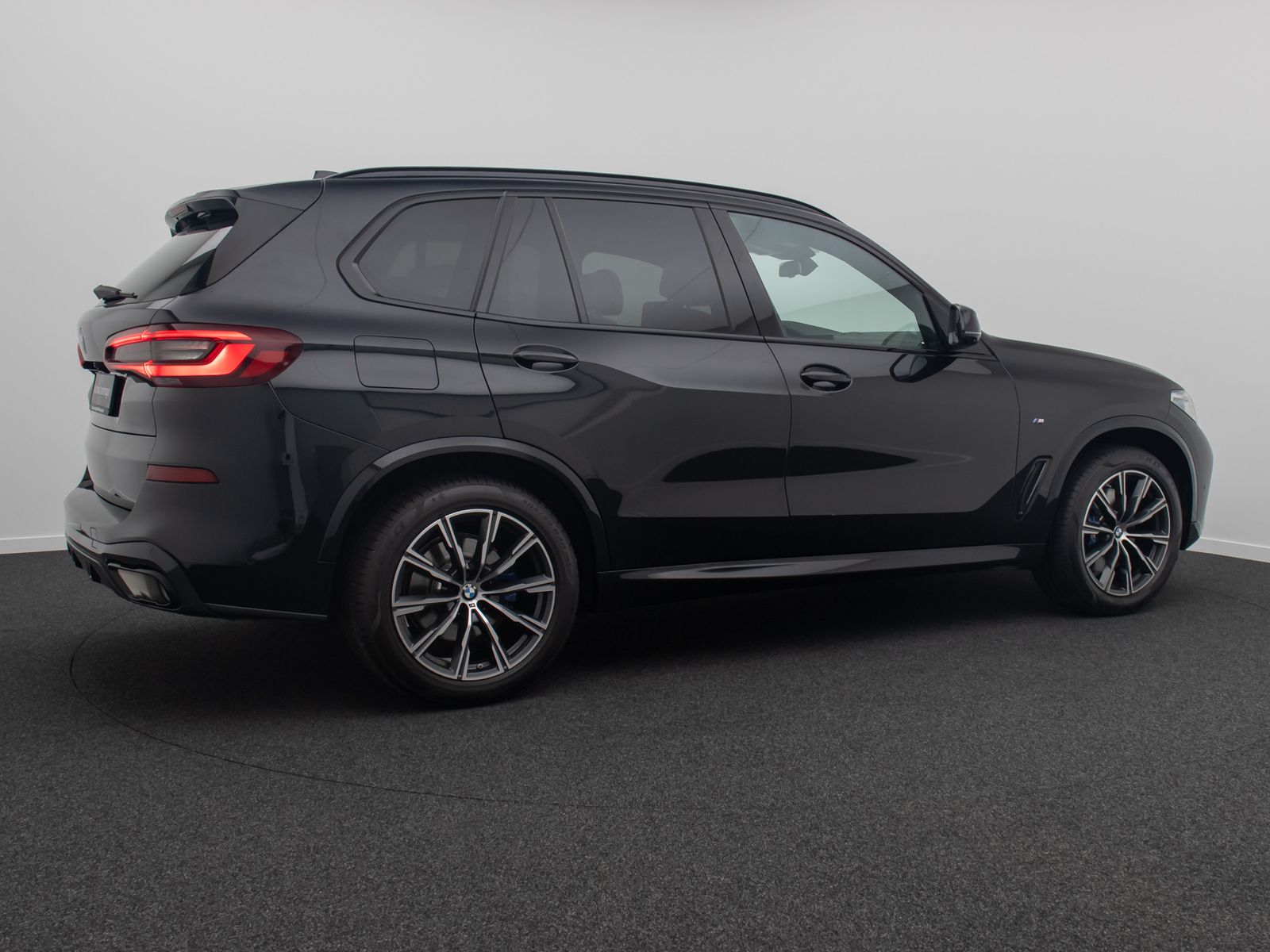Fahrzeugabbildung BMW X5 xD40i M Sport FondEnt Massage Individual Voll