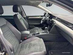 VW Passat Variant 2.0 TDI Elegance 4M Nav Ahk Assis VW Passat Variant 2.0 TDI Elegance 4M Nav Ahk Assis
