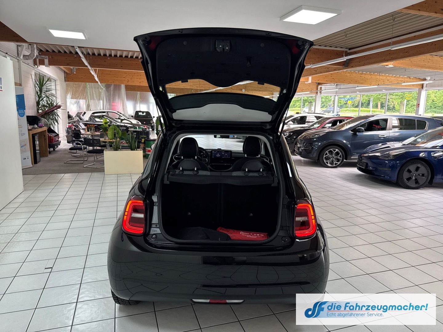 Fahrzeugabbildung Fiat 500 e 3+1 Icon Navi Digitales Cockpit Memory Sit