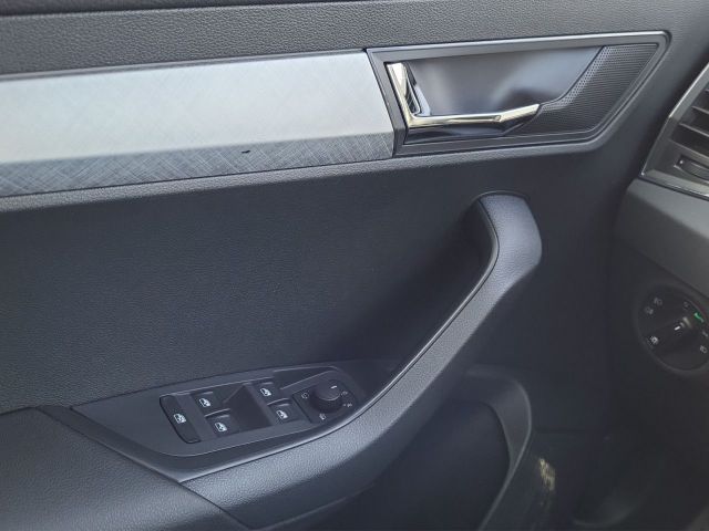 Karoq 1.0 TSI Tour AHK ParkPilot Navi Kamera