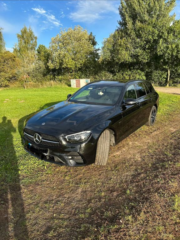 Image of Mercedes-Benz E 300