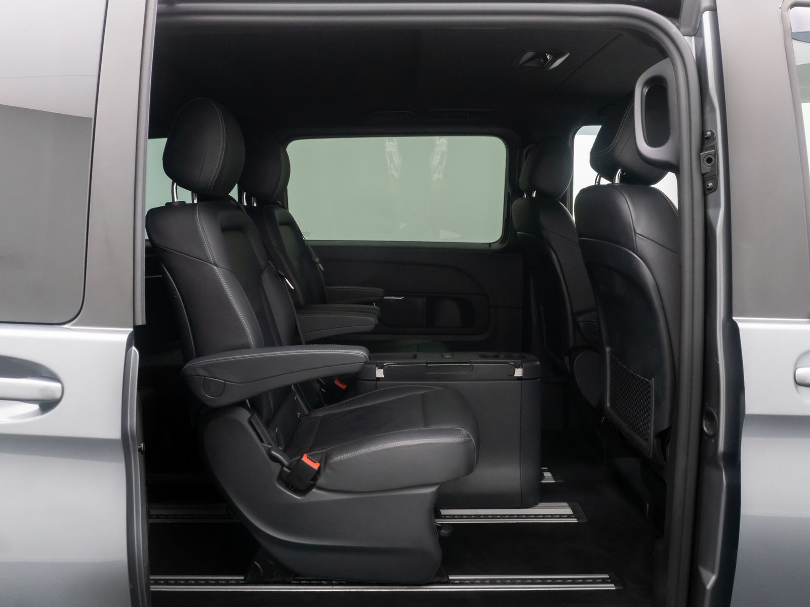 Fahrzeugabbildung Mercedes-Benz V 250 ACC Kamera Burmester AHK TischPaket 19Zoll
