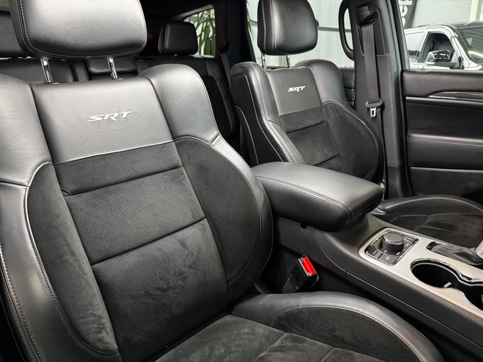 Fahrzeugabbildung Jeep Grand Cherokee 6.4 V8 HEMI SRT   "LPG-Gasanlage"