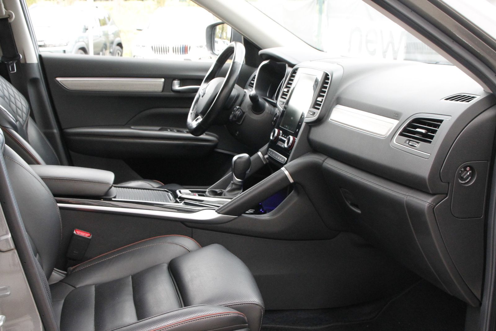 Fahrzeugabbildung Renault Koleos INITIALE PARIS BLUE dCi 185 4WD X-tronic