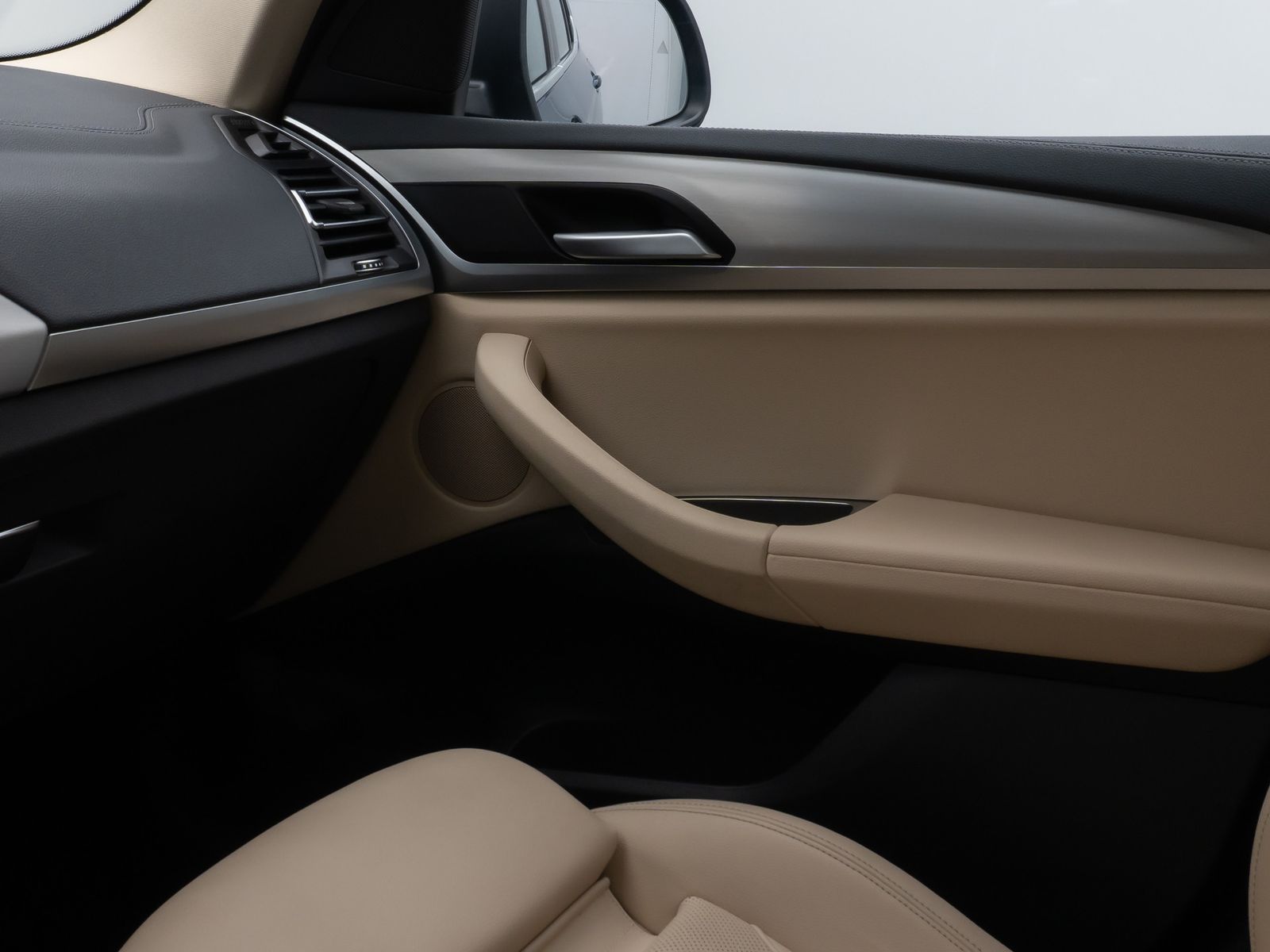 Fahrzeugabbildung BMW X3 xD20d Kamera HUD DAB HiFi Komfort Leder Sport