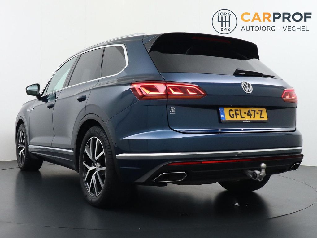 Volkswagen Touareg 3.0 TSI Elegance AHK | Pano |  kamera |