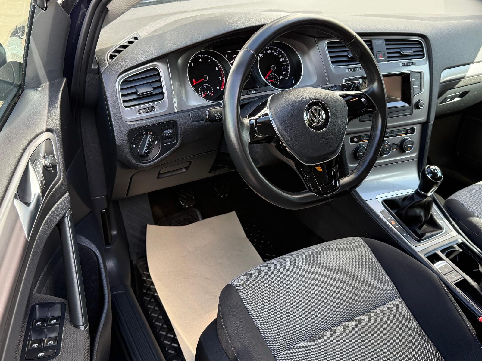 Volkswagen Golf VII 1.2 TSI Lim. BMT *PDC/AUX/Sitz-Hz*