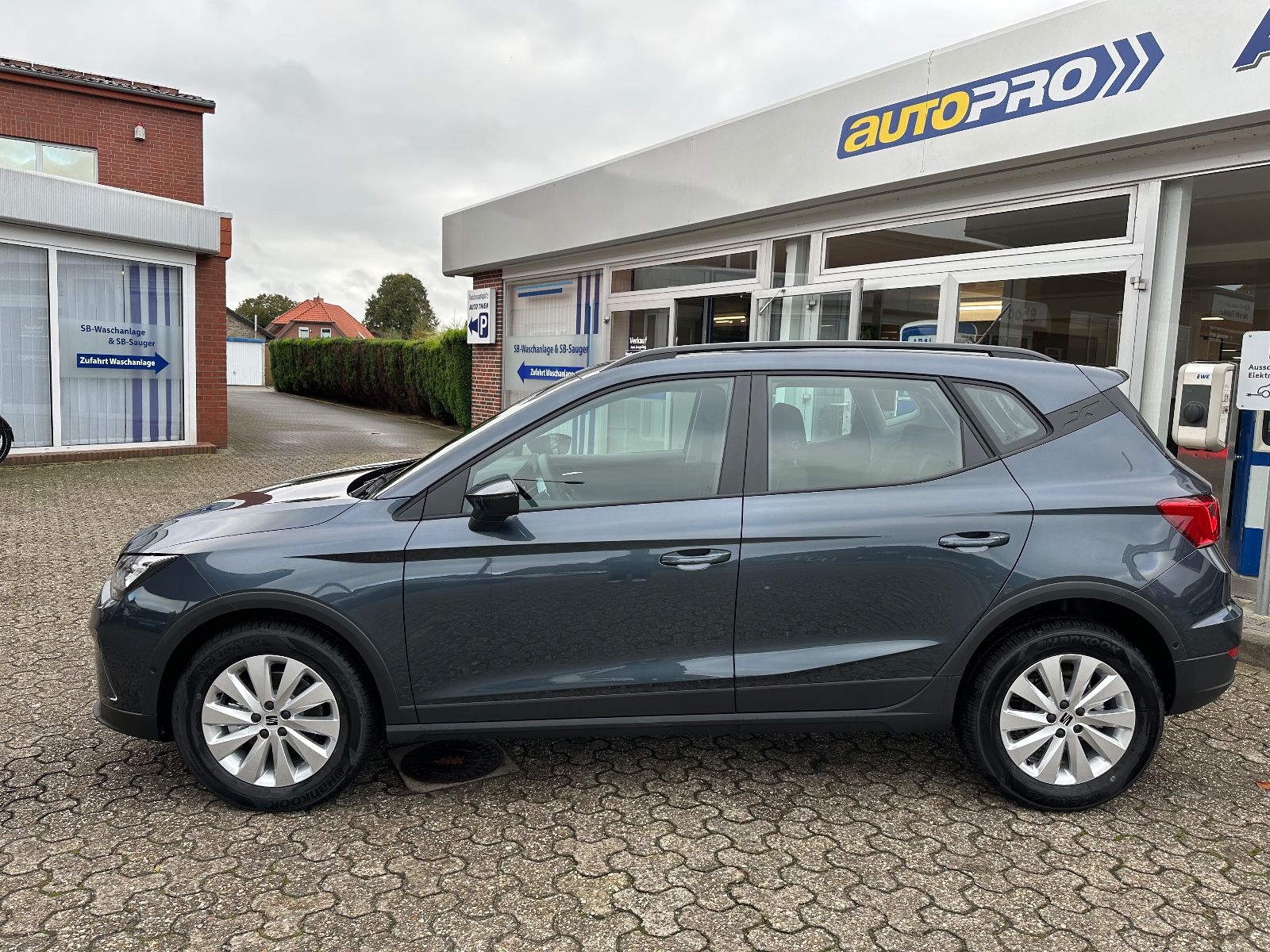 Fahrzeugabbildung SEAT Arona 1.0 TSI Style DSG ACC/LED/SHZG/PDC/GJR