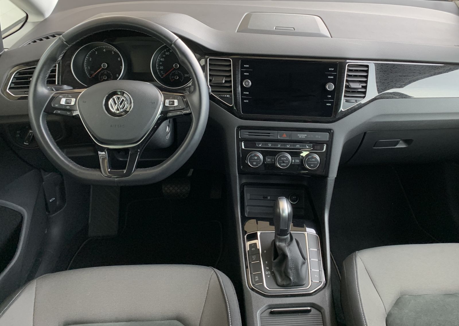 Fahrzeugabbildung Volkswagen Golf Sportsvan 1.5 TSI*Highline*LED*ACC*Klima*