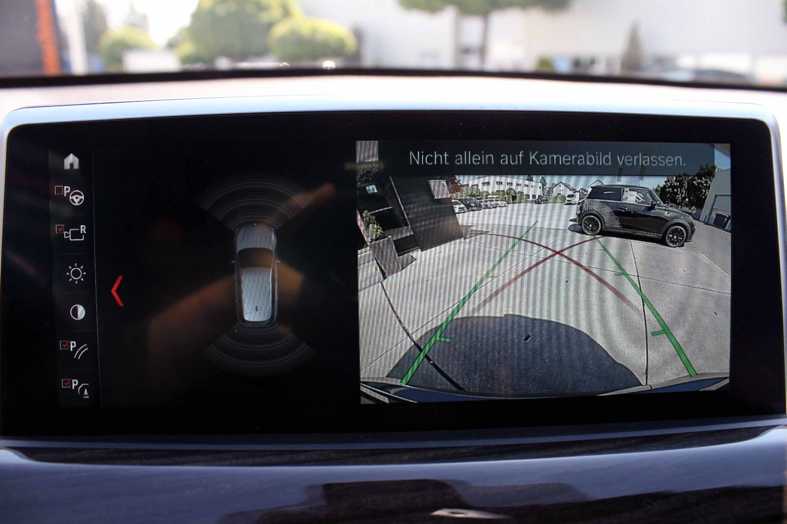 Fahrzeugabbildung BMW X1 xDrive 25i M-Sport LED PANO ACC KAM CarPlay