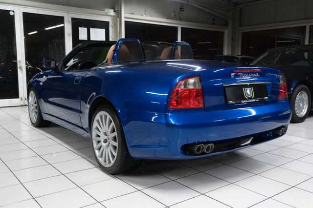 Fahrzeugabbildung Maserati Spyder Cambiocorsa/Tolle Farbgebung