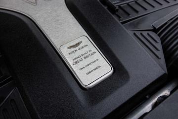 2021 Aston Martin DBX — миниатюра 41
