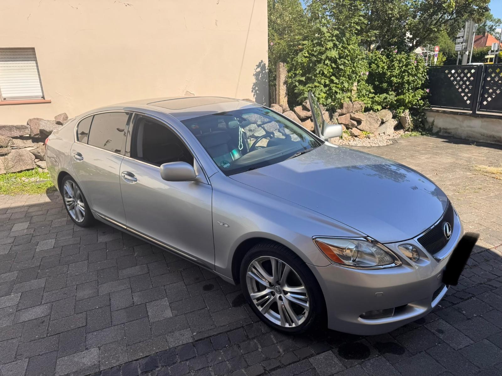 Lexus GS 450h Luxury mit einem neuen Herz 