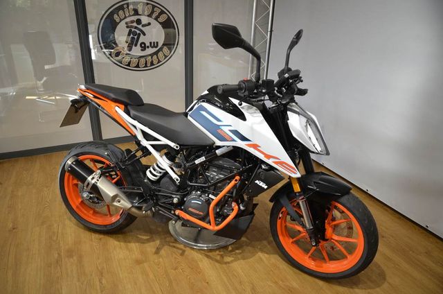 KTM 125 Duke K-Halter kurz + M-Bügel