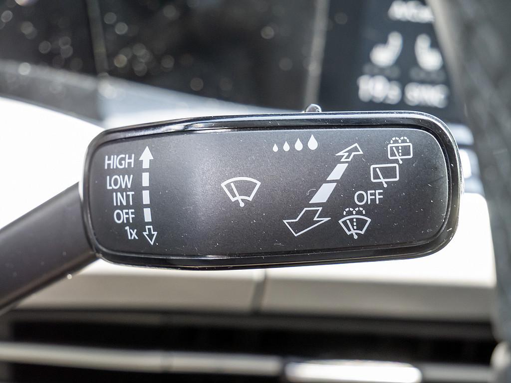 Volkswagen Golf VIII Variant 2.0 TDI Life H/K NAVI ACC LED, миниатюра 15