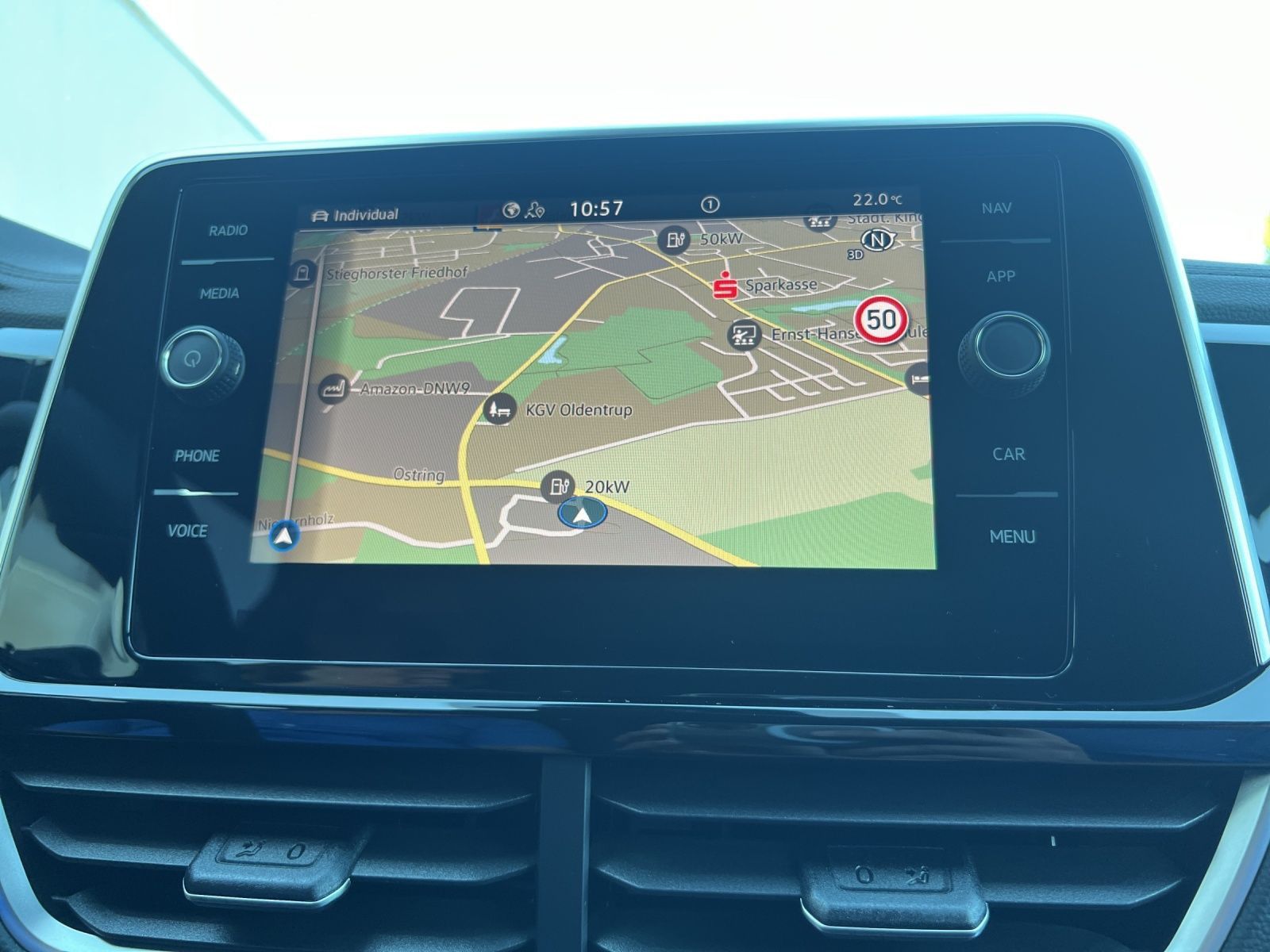 T-Roc R-Line 1.5 TSI DSG*LED*AHK*Navi*Klima