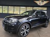 Volkswagen Touareg 3.0 V6 TDI BMT Luft/Kamera/NAVI/AHK/20"R - Volkswagen: V6 TDI