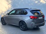 BMW X5/HUD/360-Kam/Pano/Bang&Olufsen/Sitzbelüftung - graue BMW X5 M