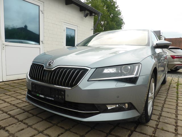 Skoda Superb Lim. Xenon Standheizung Leder Kamera Ahk