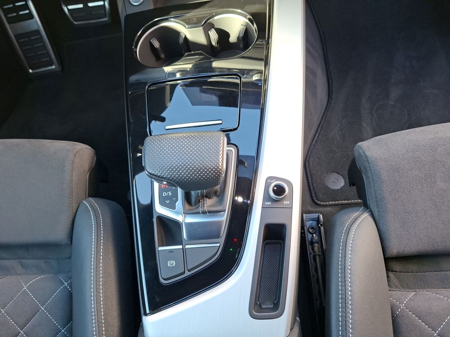 A4 Avant quattro S line *S-Sitze*AHK*PANO*