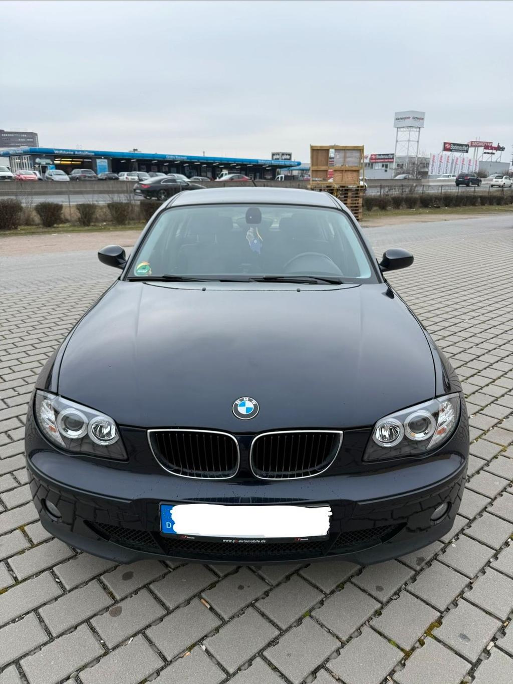 BMW 1er  Baujahr 2005  TÜV bis 02/2027