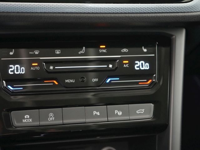 Touran COMFORTLINE DSG+LED+AHK+NAVI+SPORTFAHRWER