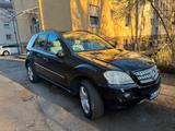 Mercedes-Benz ML 420 CDI 4MATIC - schwarz - gebrauchte Mercedes-Benz ML 420 aus dem Jahr 2007
