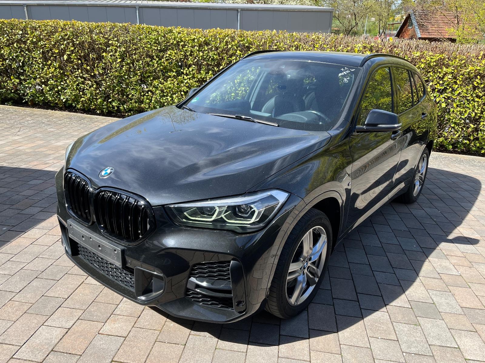 BMW X1 xDrive20d M Sport Navi LED Pano AHK 18