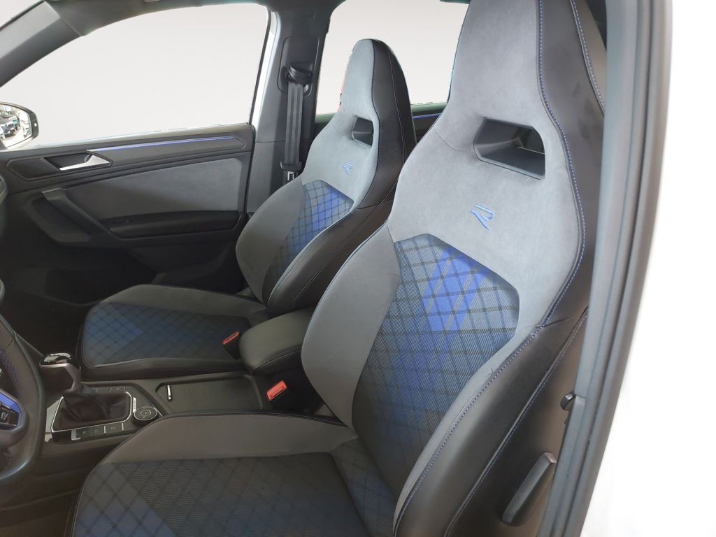 Fahrzeugabbildung Volkswagen Tiguan 2.0 TSI  4Motion DSG R Navi ACC
