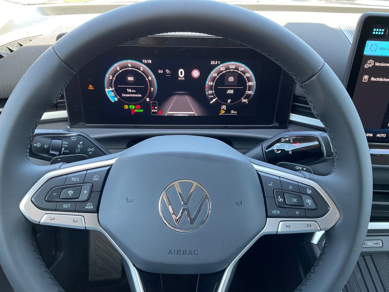 Fahrzeugabbildung Volkswagen T-Roc 1.5 eTSI DSG Kamera,AHK,5J Garantie,ACC