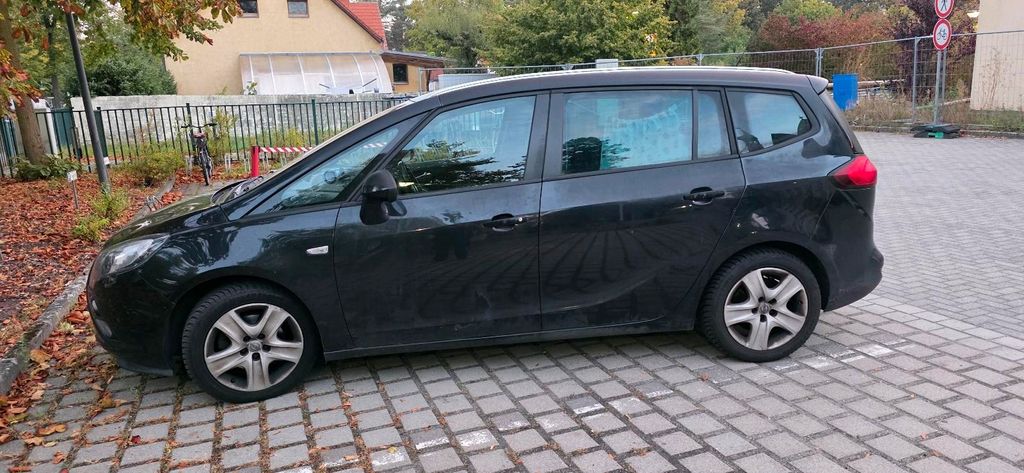 Image of Opel Zafira Tourer